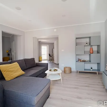 Piazza Foro With Free Parking Pula